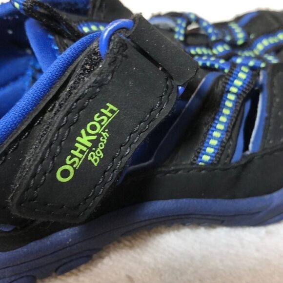 OshKosh Bgosh No tie Water shoes - Picture 11 of 16